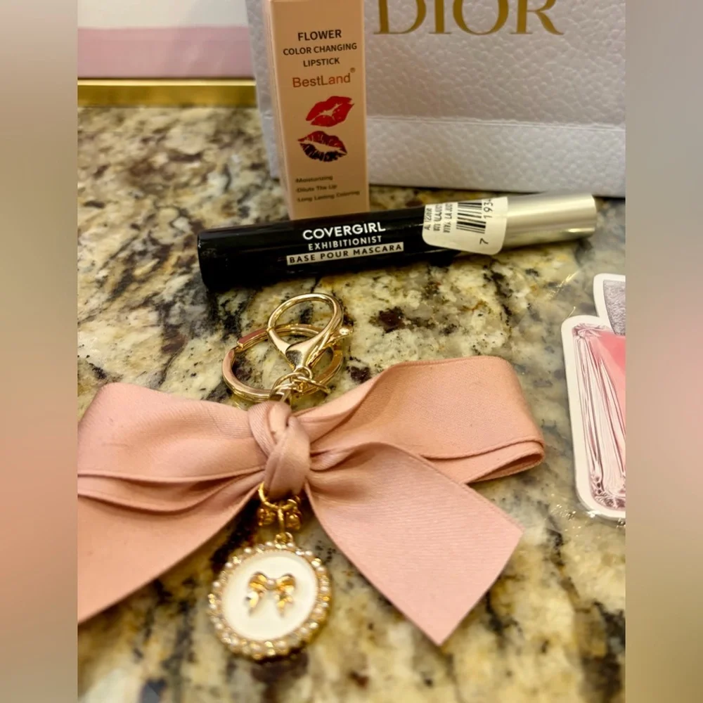 NWT DIOR BEAUTE BUTTERFLIES 100% SILK SCARF/CD 2-way mirror/mascara,lipstick +
